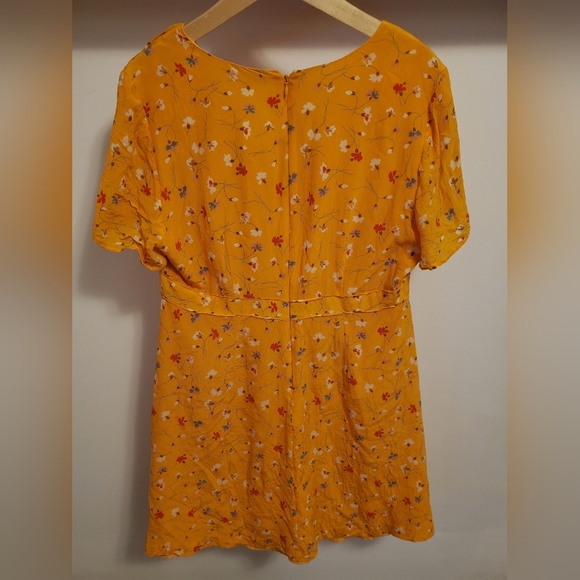 Madewell Silk Belladonna yellow orange mini dress. Carnations, floral. 14. Plus. - Picture 6 of 11
